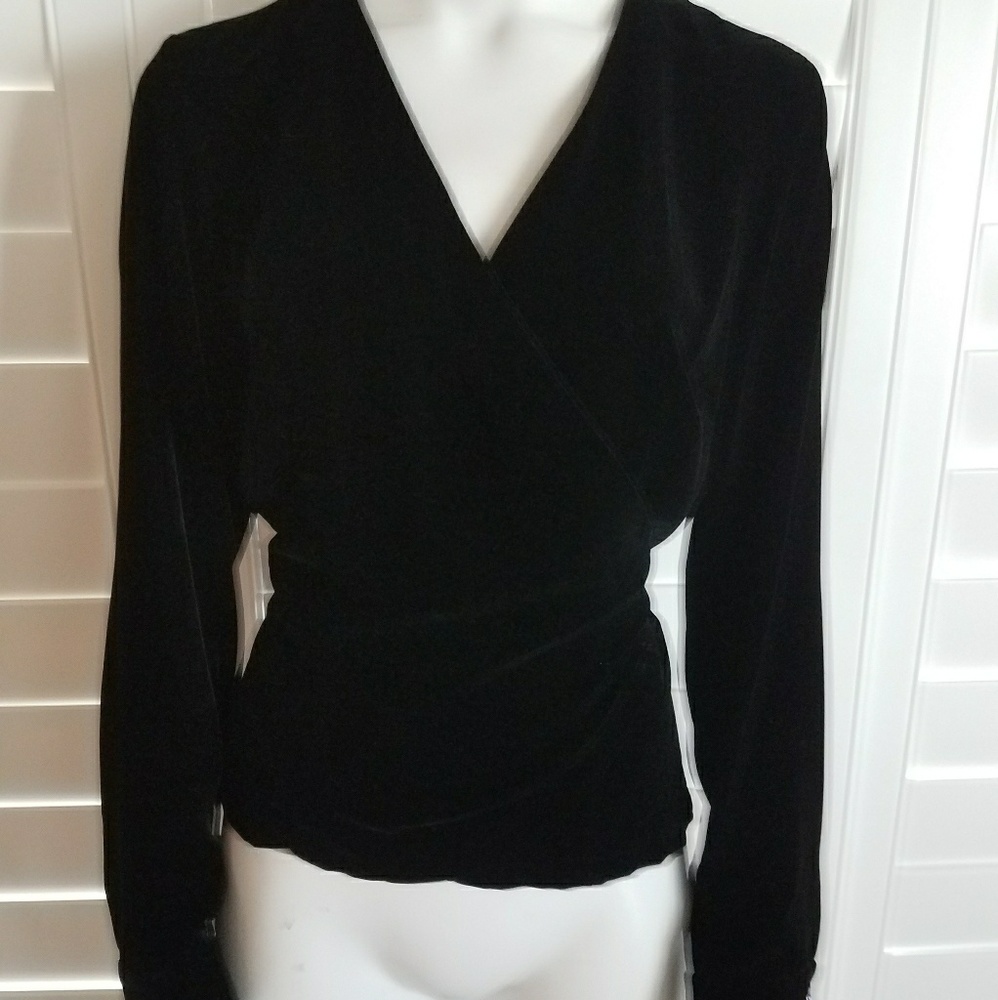 Elegant velvet wrap